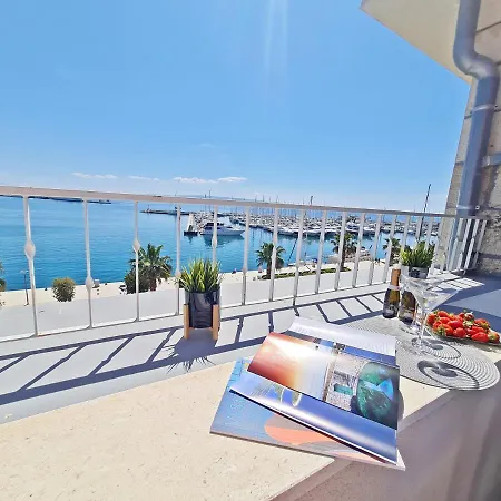 The View * Split